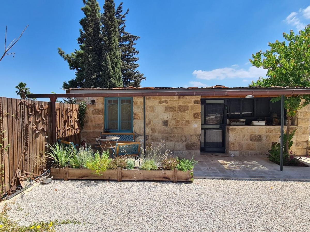 צימר חצר שמואלי - יחידת אירוח זוגית במושב אילניה Exteriör bild